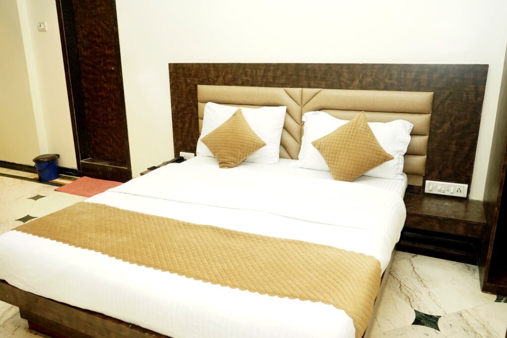 Deluxe AC Room