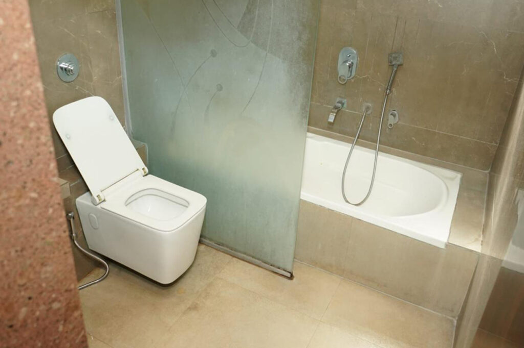 Super Deluxe AC Room (Bath tub) Img 2